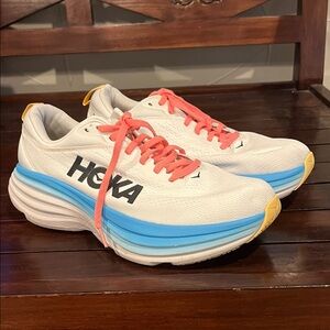 Hoka Bondi 8 Sneakers. Size 9.5